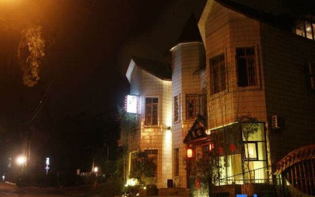 Nanning Huishe Inn (Guangxi Economic and Trade College Qingxiushan Branch)