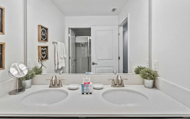 1570 Sandbagger Drive