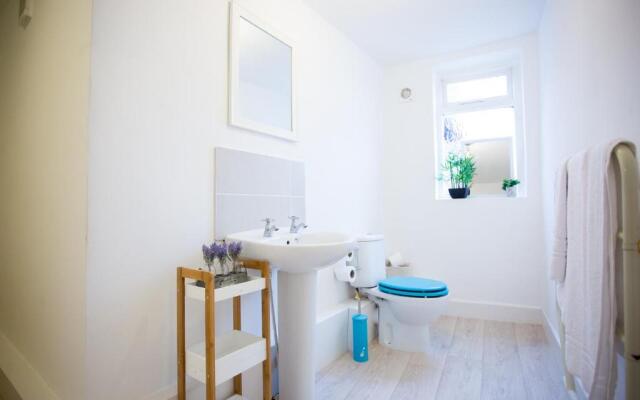Bridge Street Apartment