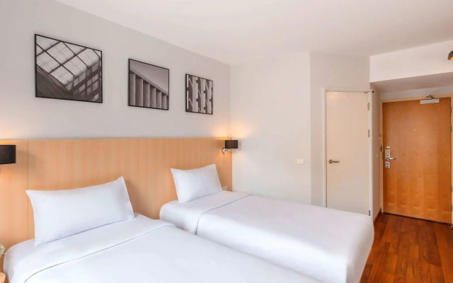 ibis Bangkok Sathorn