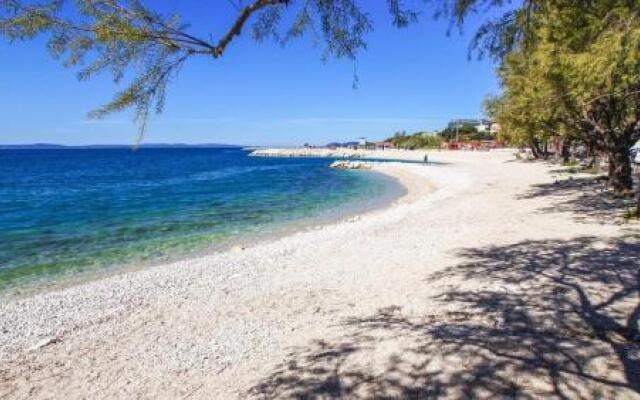 Split on the beach, 2 floors & wide terrace