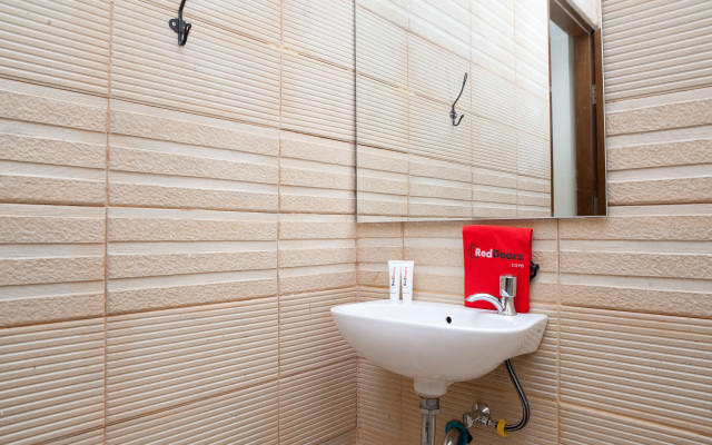 RedDoorz Plus near Pasundan University