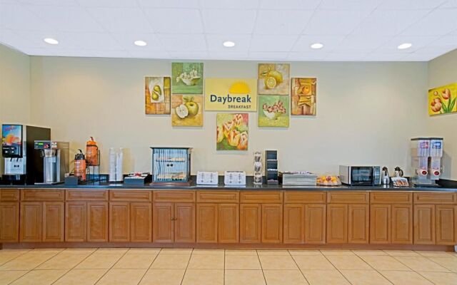 Days Inn & Suites Clermont