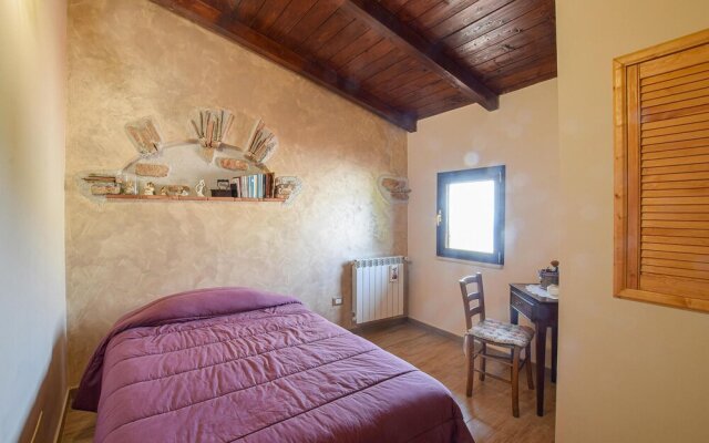 Beautiful Home in Motta San Giovanni With Wifi and 2 Bedrooms