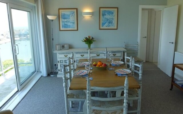 Croft Court 70