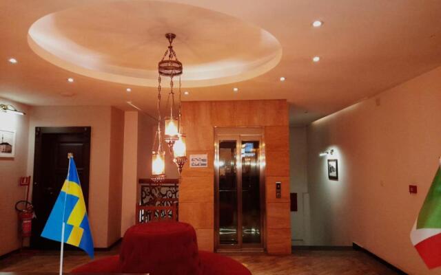 Hotel Happy