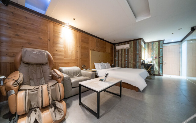 Luce Hotel