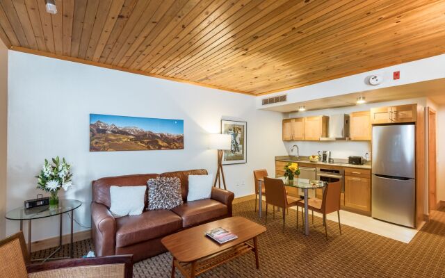 Ice House Suites and Condominiums