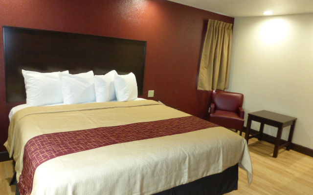 Red Roof Inn Hayward