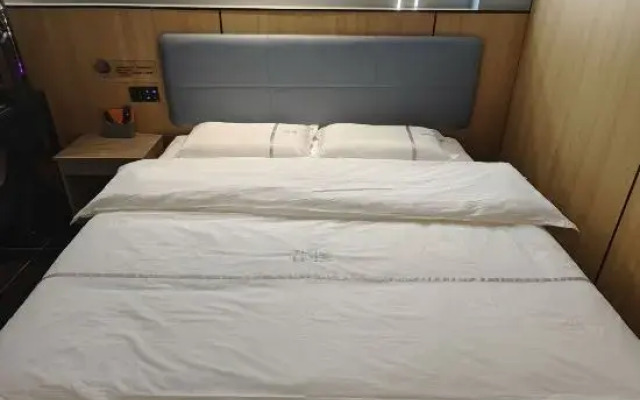 Xilinhot Yiyi Luxury Hotel