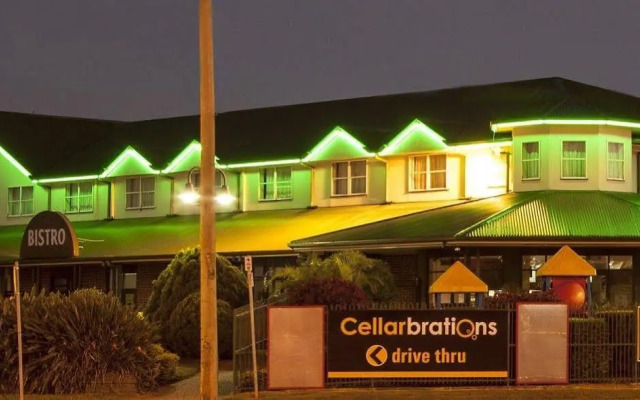 Meadowbrook Hotel