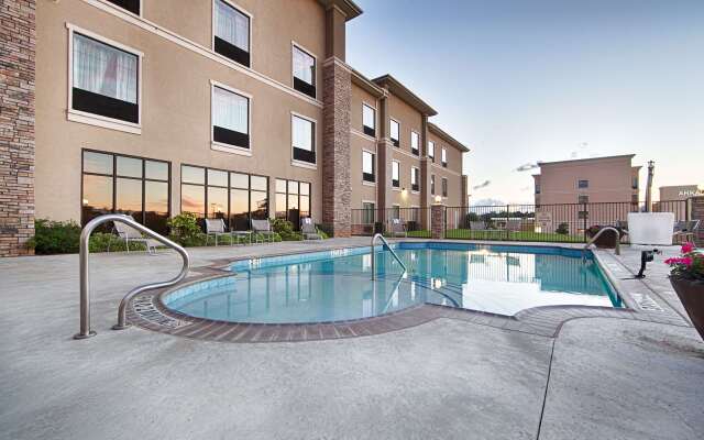 Best Western Plus Texarkana Inn & Suites