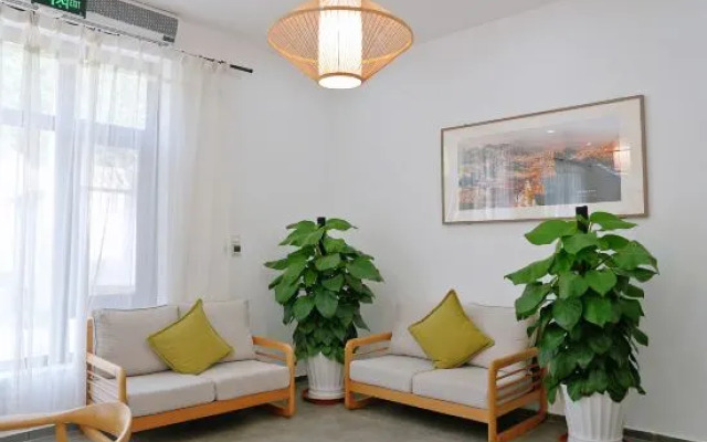 Gubei Yuehai Homestay (Gubeikou Shuizhen Shop)