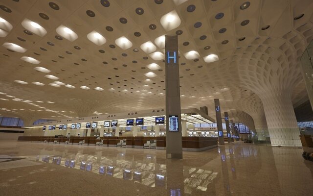 Niranta Transit Hotel Mumbai Airport - At Arrivals