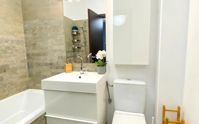 VR2 Central Apartment