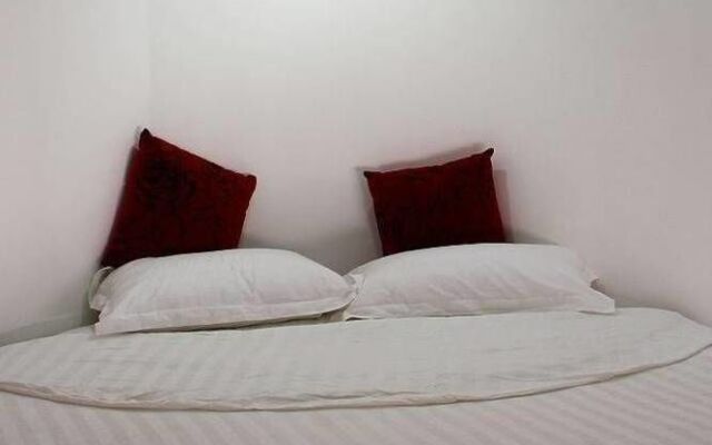 Qingdao Sweet Space Business Hotel
