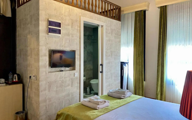 Cedrus Hotel