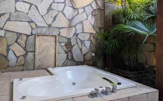 Hotel Allamanda