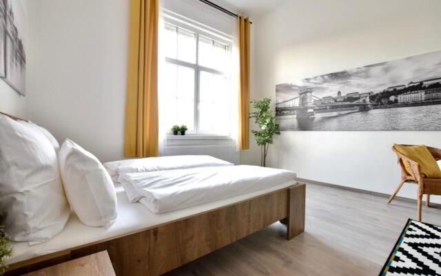 Standard Apartment by Hi5 - Bazilika Suite