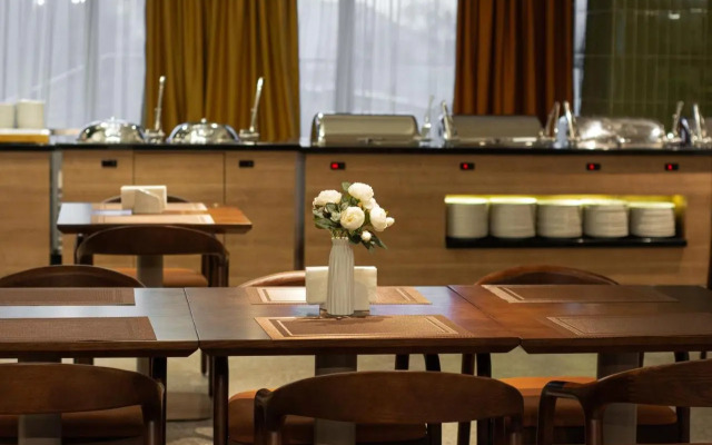 Almaty Hotel	