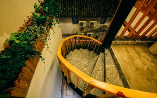 Huatian Yueshe Inn (Lijiang Chanmian)