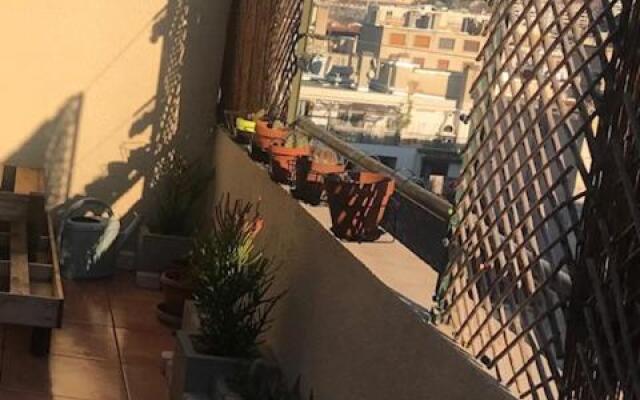 Appart 60 m2 séjour sur terrasse sud et 2 chambres gare Saint-Charles