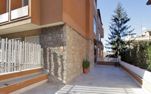 Vaticano apartments-Sistine Chapel area