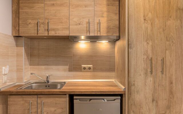 Makris Luxury Rooms