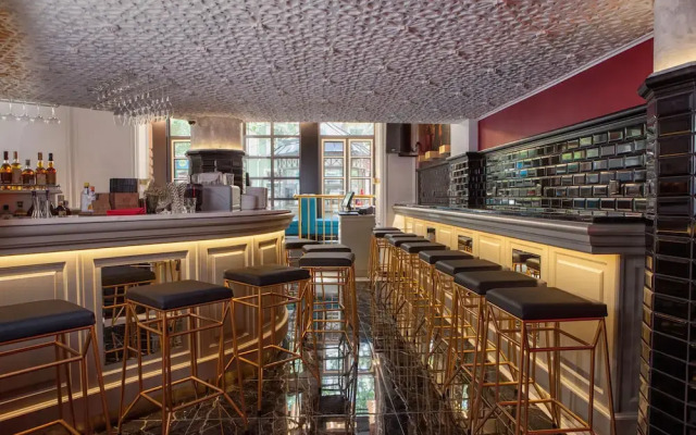 Amsterdam Hotel