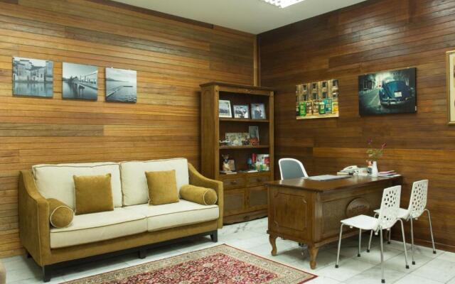 Akar Beach Resort
