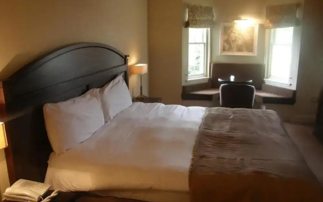 Baileys Hotel Cashel