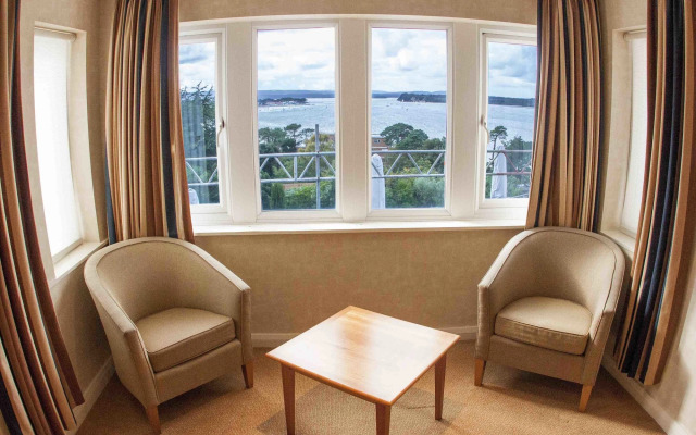 Harbour Heights Hotel