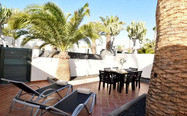 Sunny Bungalow in Front of the Sea 3 Bedrooms