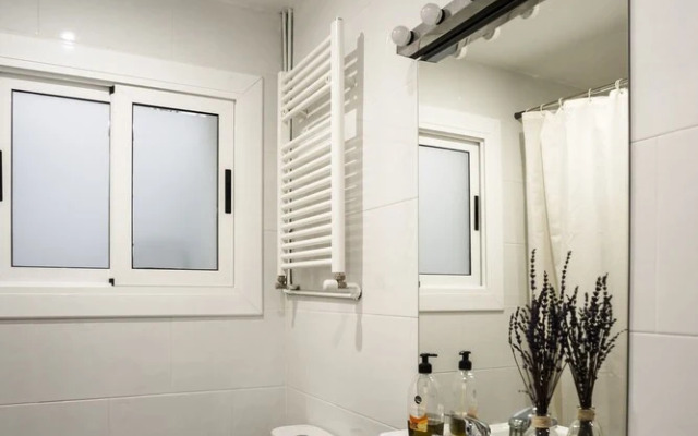 BBarcelona Mediterranean Beachfront Apartment