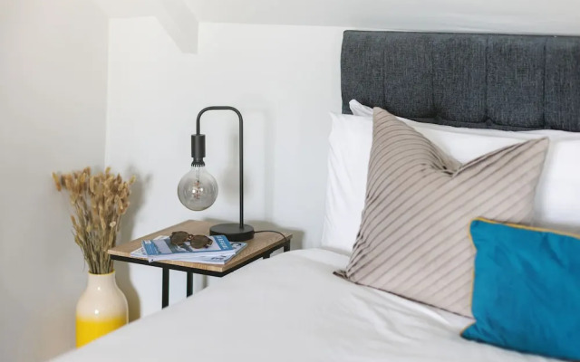 Bijoux Central Plymouth 1 Bed Apartment