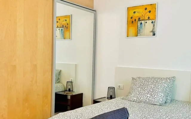Modern Trendy 1BR Ground Floor Apartment