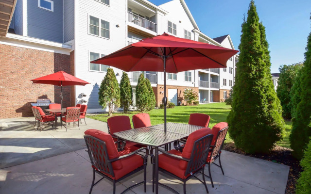 White River Inn and Suites