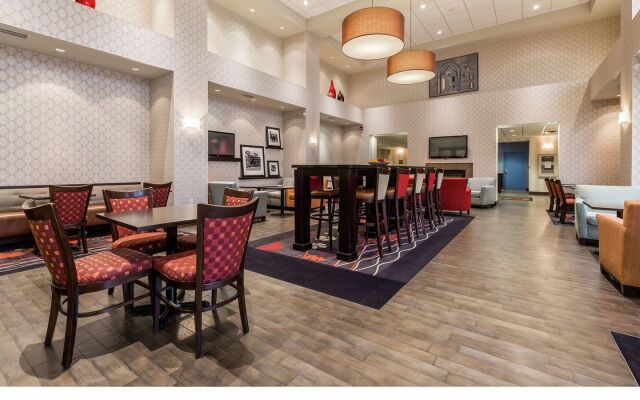 Hampton Inn & Suites by Hilton Lethbridge