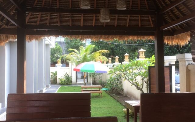 Semilir Senggigi Inn