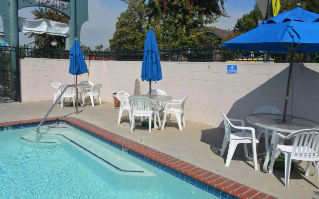 Welcome Inn on Colorado Blvd