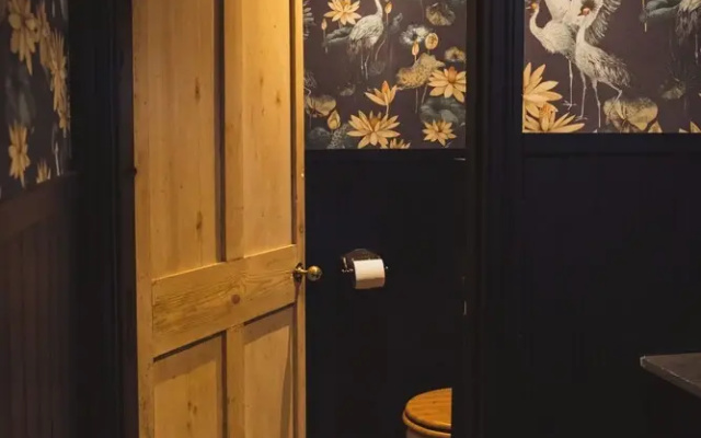 Luxury House Sleeps 14 With Secret Bar Near Bath