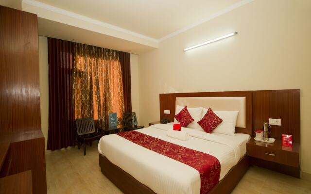 OYO 2943 Hotel Eco Groves