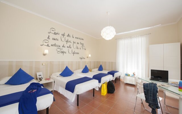 Des Artistes Budget Rooms