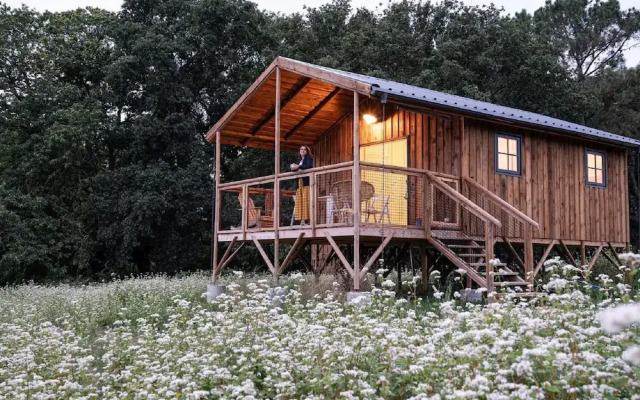 Scenic Bungalow in Ploemel With Shared Pool