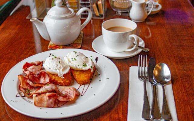 Victoria Railway Hotel