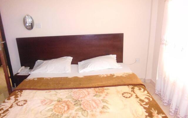 Wadoma Royale Hotel