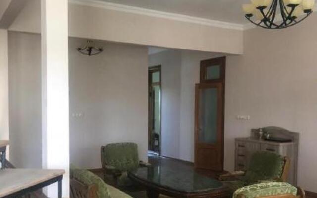 15 Kviparosi Guest House