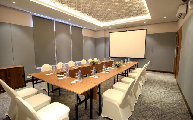 Batiqa Hotel Darmo - Surabaya