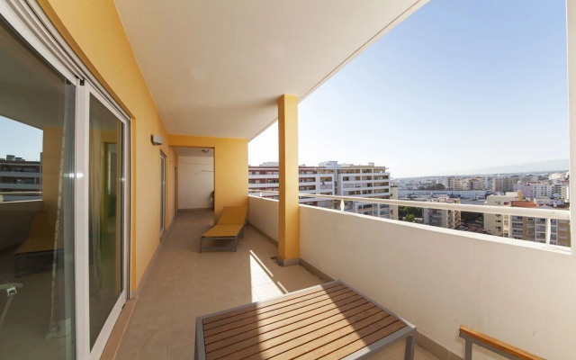 B44 - Alto do Quintao Central Apartment