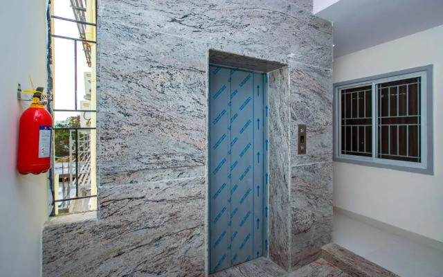 Hotel Golden Arch By OYO Rooms